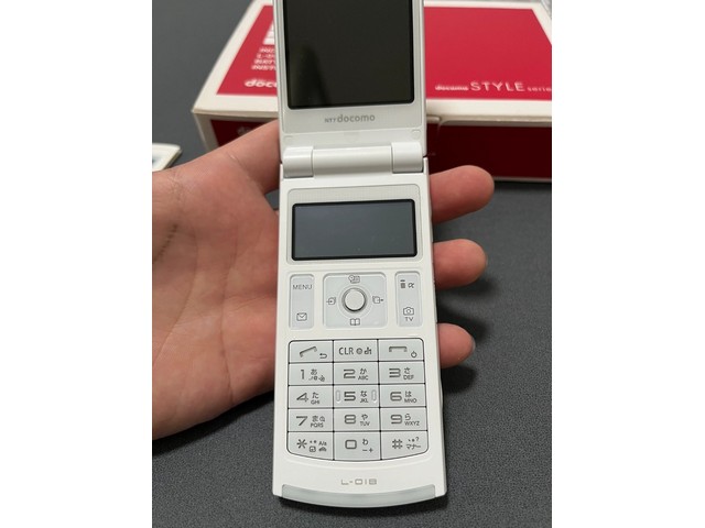 LG NTT DoCoMo L-01B Pure White 5MP Touch Board Lighting GSM