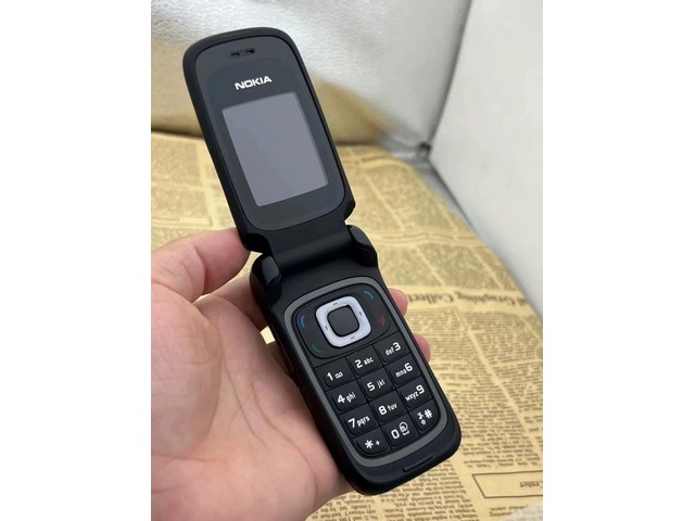 Nokia Orange 6086 WiFi FM Radio GSM 2G Quadband Flip Clamshell
