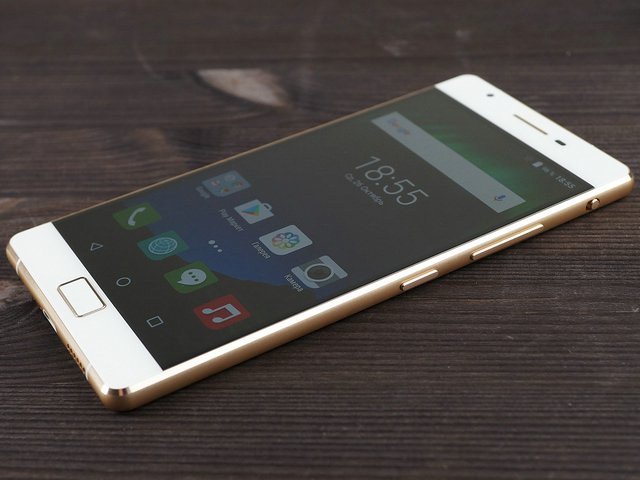 Philips Xenium X818 3+32GB 16MP PDAF FM 5.5