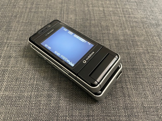 Mint Rare SHARP Vodafone 903SH Black SX833 FW Unlocked 3G